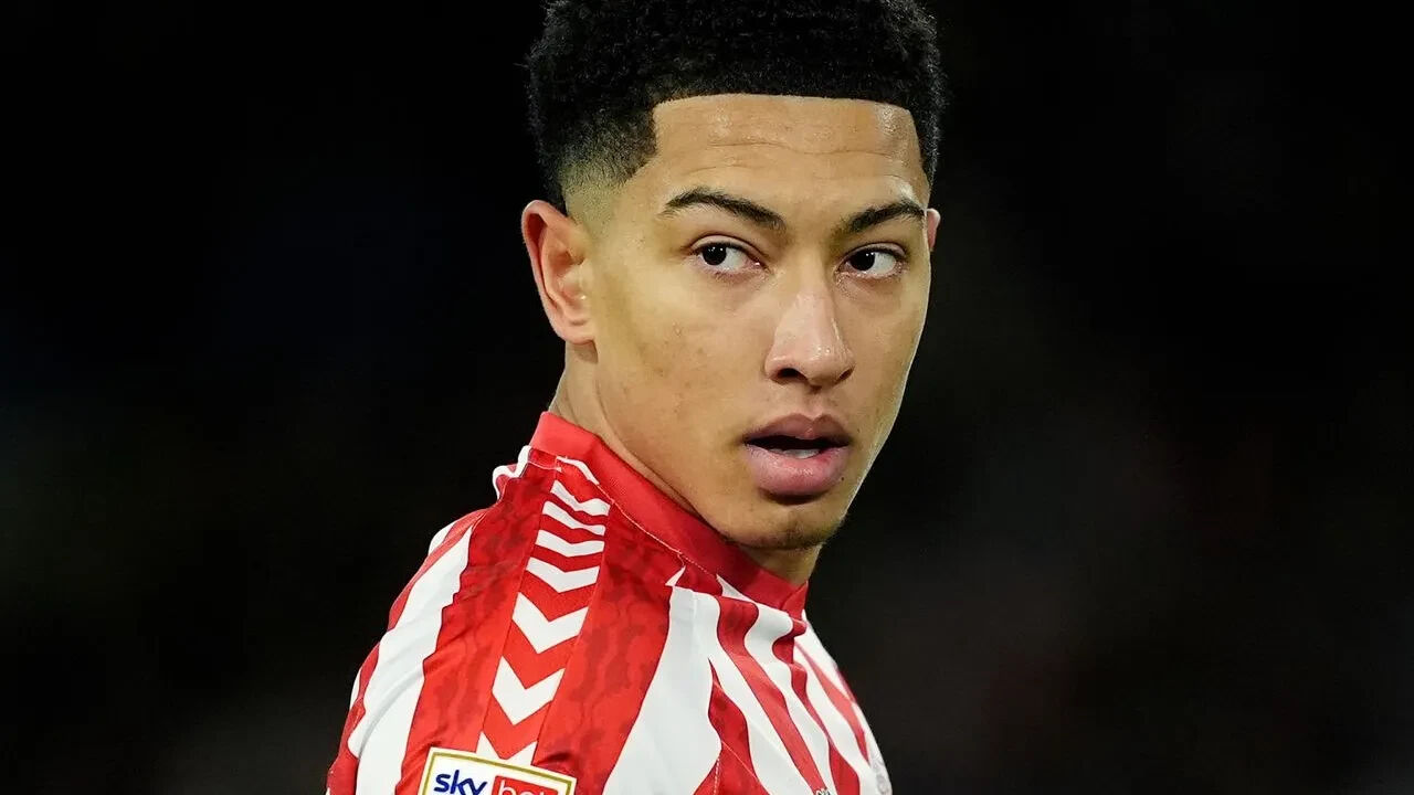 Dortmund&rsquo;tan Bellingham krizi: Aileye soyunma odası yasağı - 3. Resim