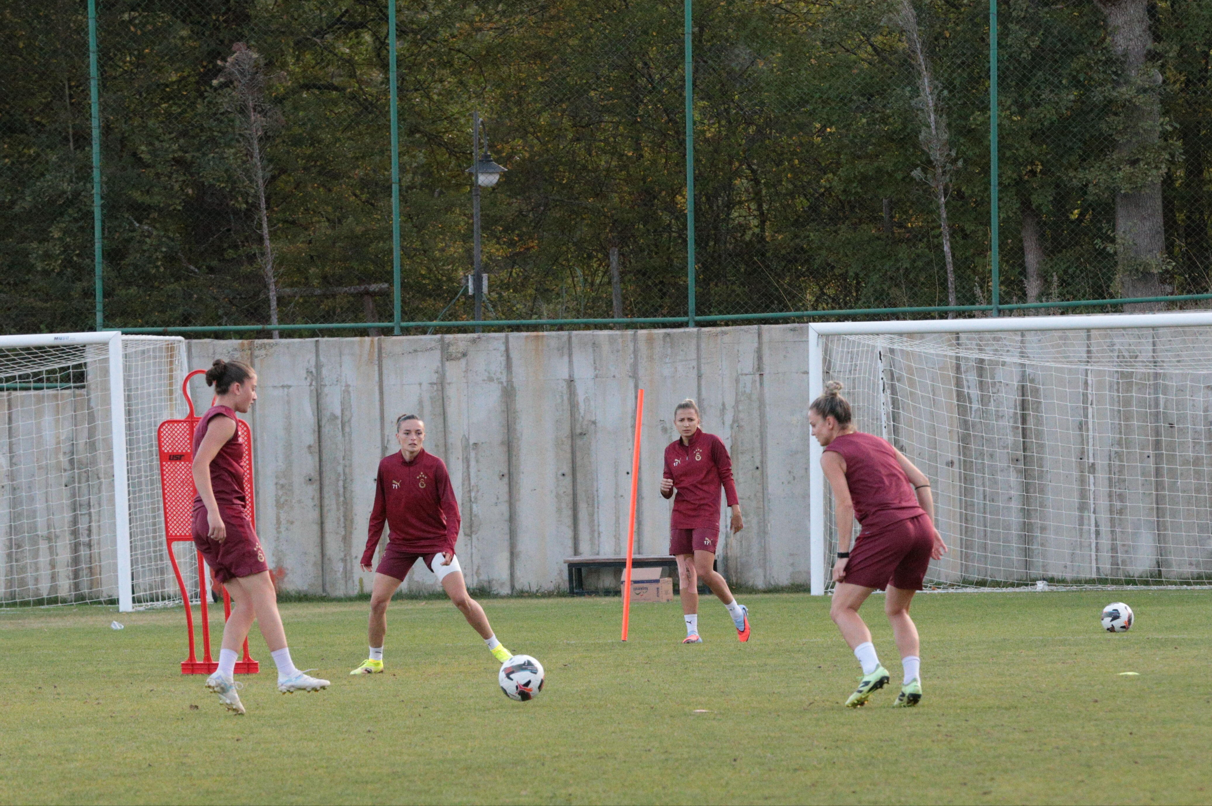 Galatasaray Kadın Futbol Takımı, yeni sezon için hazırlıklarına devam ediyor - 1. Resim
