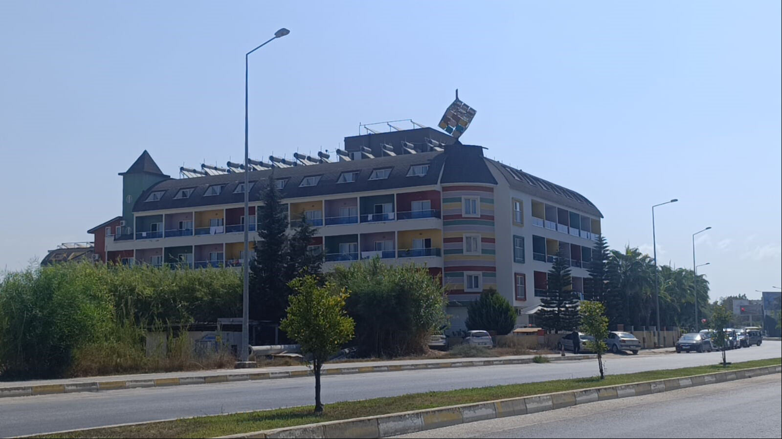 Her şey dahil 2 bin 500 euroluk kabus! Tatilciler oteli terk etti - 2. Resim