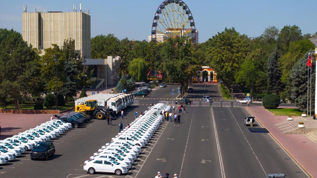 İhlas'tan Kırgızistan'a 30 otomobil - 1. Resim