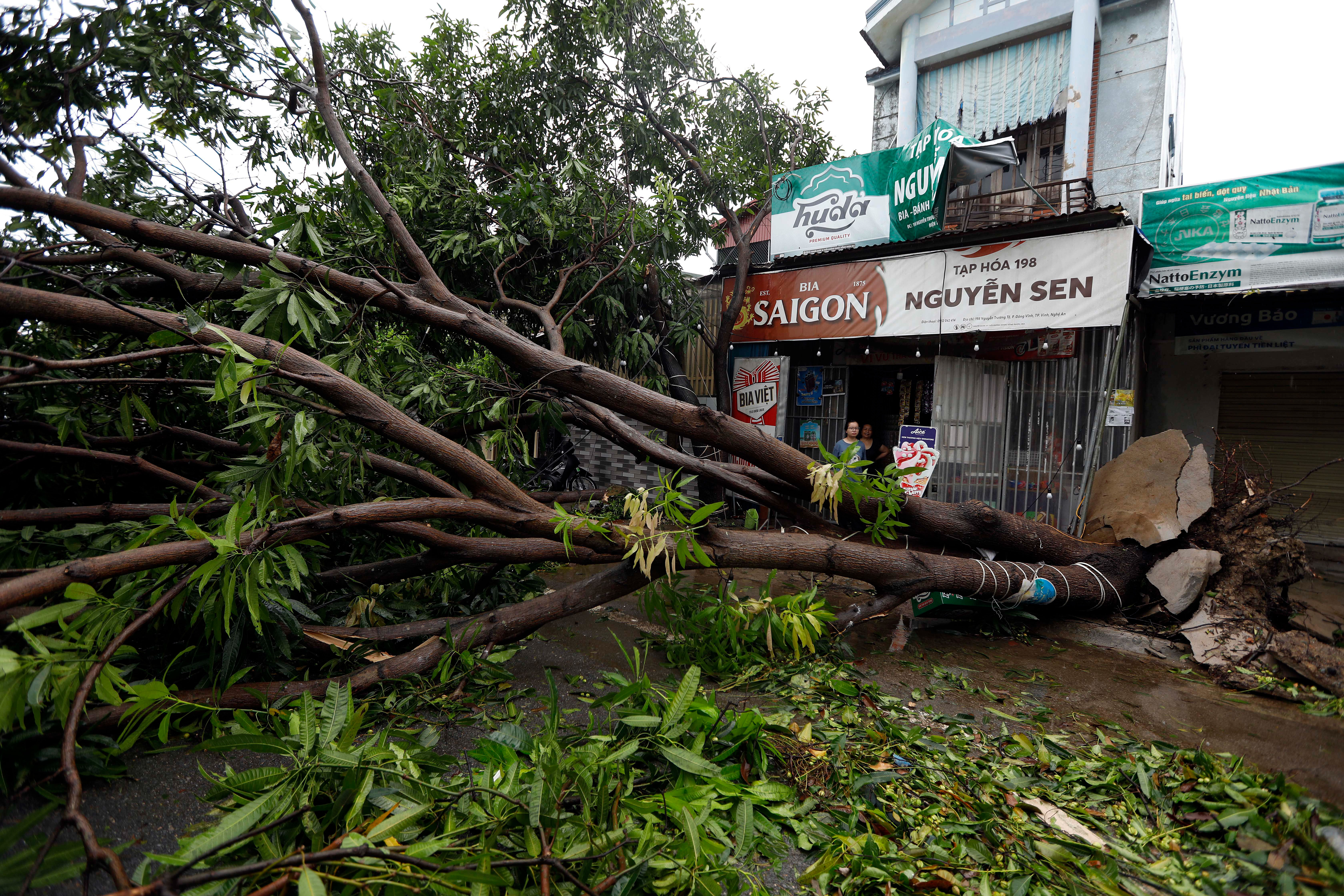 Kajiki Tayfunu ülkeyi kasıp kavurdu! Evler suya gömüldü: Çok sayıda ölü ve yaralı var - 2. Resim