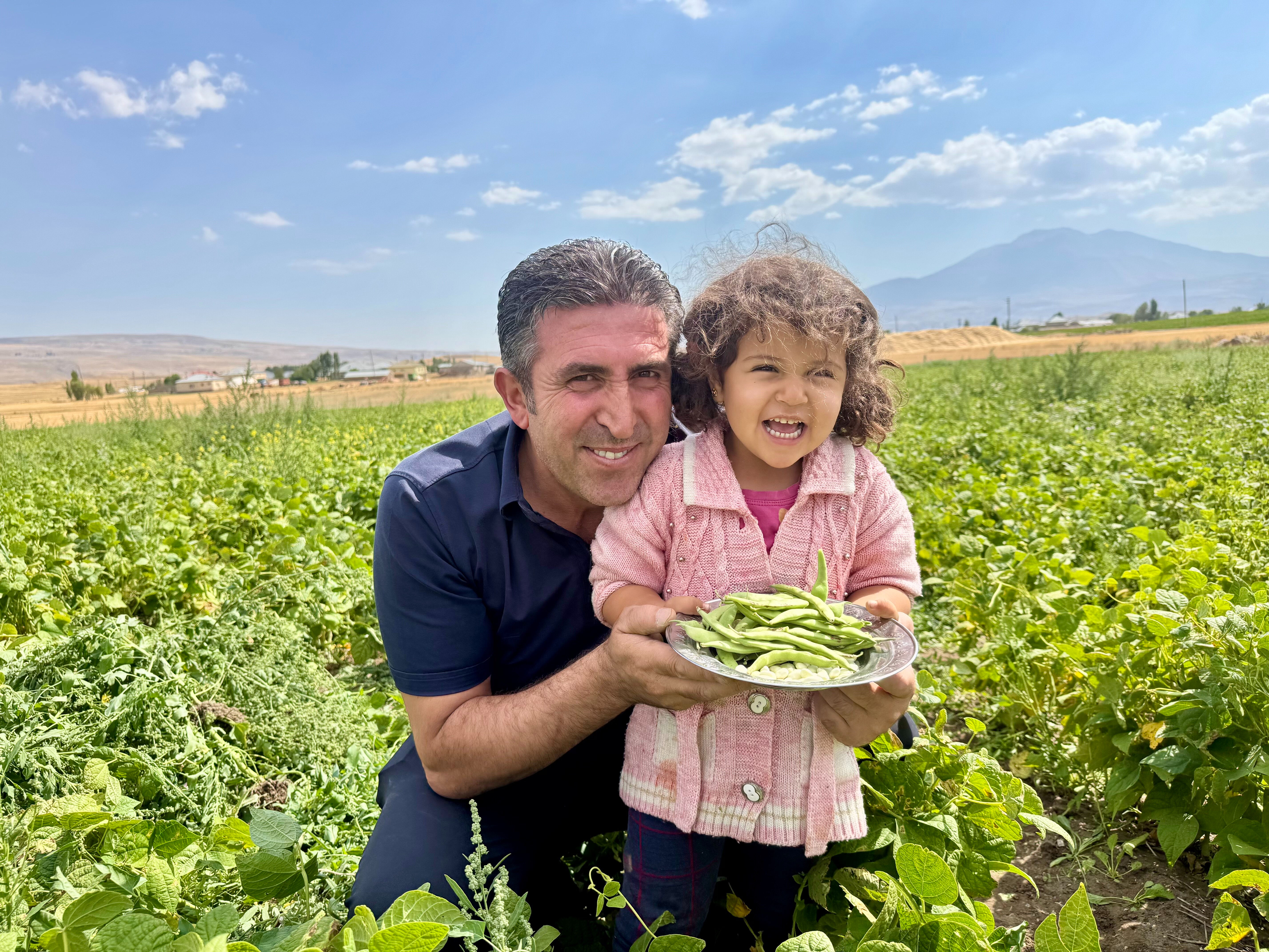 Kanada'dan Ağrı'ya... Yüzde 75'i hibe ürün yetişmez denilen topraklarda coştu! - 1. Resim