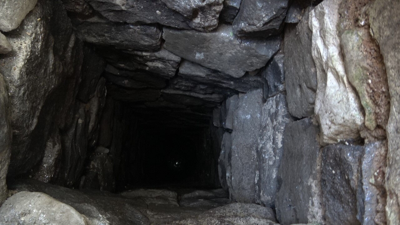 Kilis'te 2 yaşındaki kız kuyuda bulunmuştu: Dayısı gözaltında... Mide bulandıran şüphe! - 2. Resim