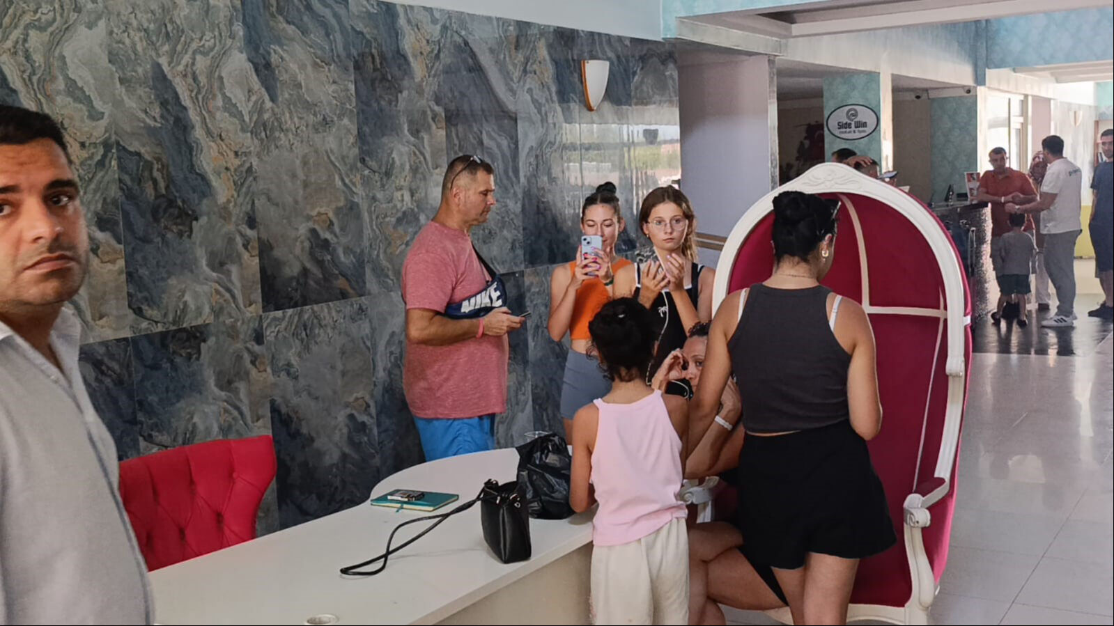 100 bin liraya 'rezalet' satın aldılar! Oteli terk ettiler.... 'Her şey dahil tatil' değil 'kabus' - 3. Resim