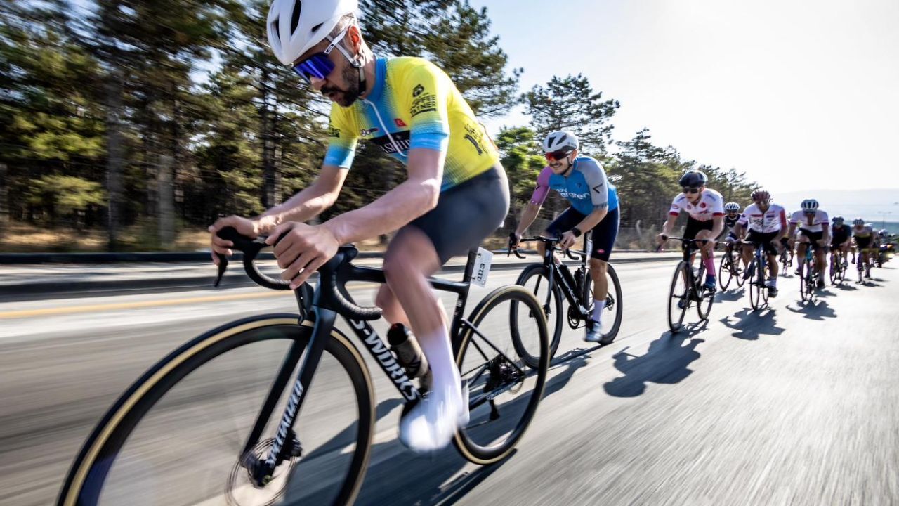 Ankara, spor turizminde yükseliyor! Gran Fondo Başkent, Ankara’da heyecan dolu anlar yaşattı Ankara, spor turizminde yükseliyor! Gran Fondo Başkent, Ankara’da heyecan dolu anlar yaşattı