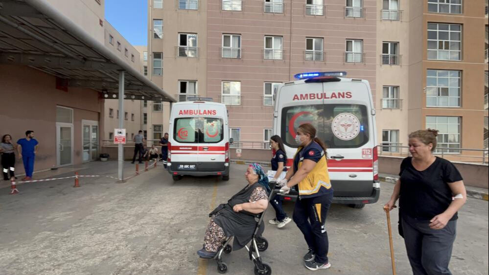 Çıkması istenince deliye döndü! Kiracıdan ev sahibi ve kızına biber gazlı saldırı - 1. Resim