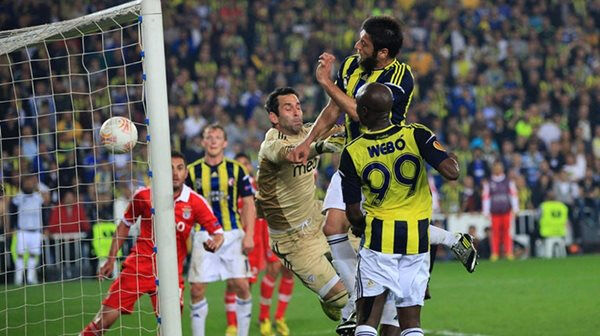 Fenerbahçe en son ne zaman Şampiyonlar Ligi'ne gitti? Fenerbahçe'nin tur atlaması için Benfica'yı elemesi bekleniyor! - 4. Resim