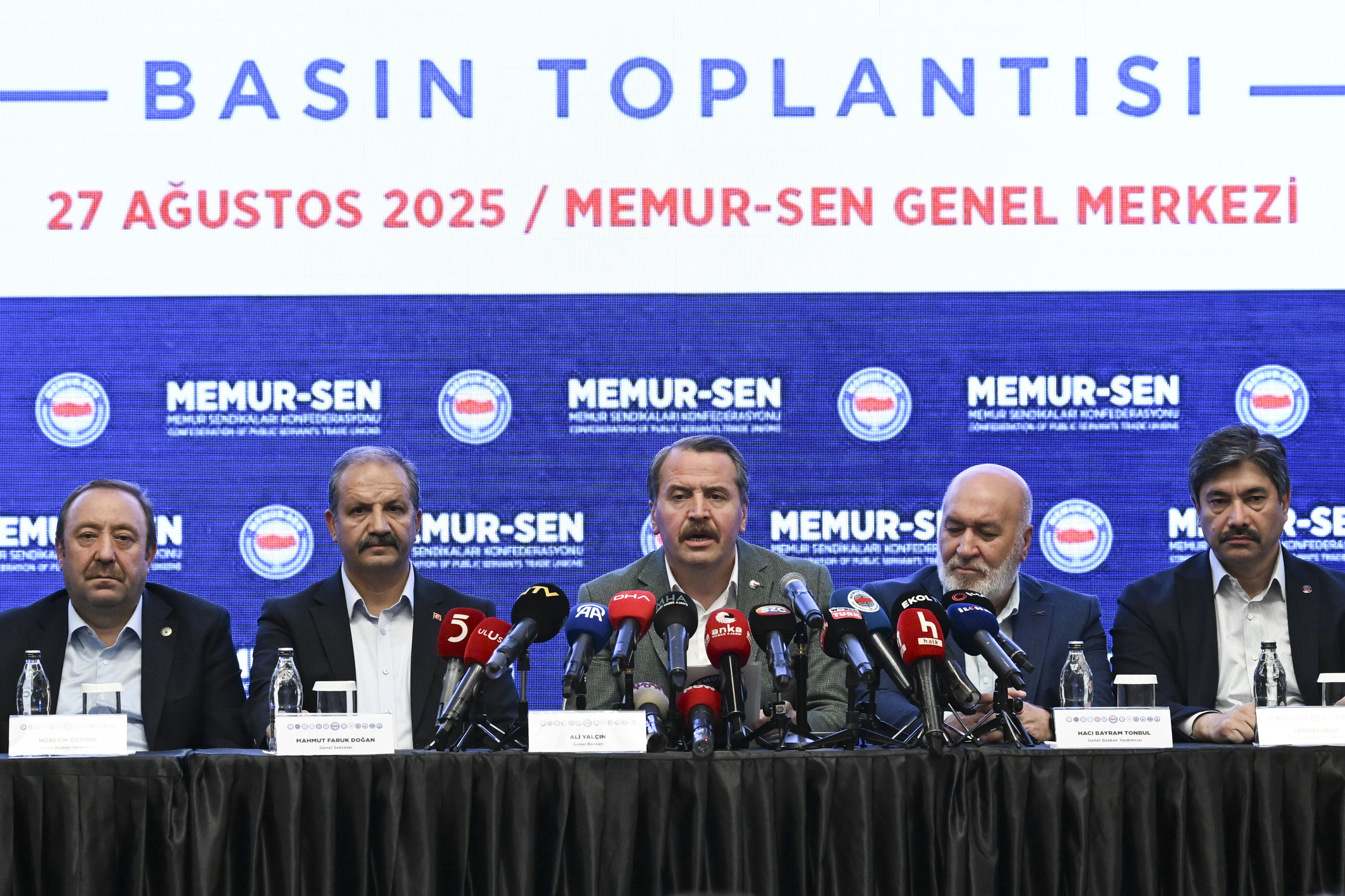 Memur-Sen'den memur zammı sonrası dikkat çeken mesaj: Bu yasayla devam etmek mümkün değil - 1. Resim