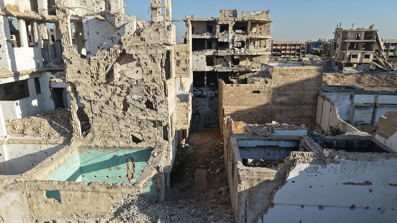 Onu görenler hayret ediyor! Yıllar sonra evine dönen Suriyeli arkadaşlarına seslendi - 6. Resim