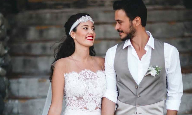 Pelin Akil kimdir? Boşanma haberi sosyal medyada gündem oldu - 3. Resim