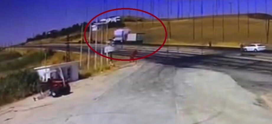 Silvan’da Tır-Kamyon Çarpışması: 1 Ölü - 1. Resim