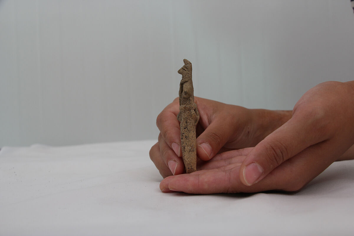 Tarihi 350 yıl geriye &ccedil;ekti! Ulucak H&ouml;y&uuml;ğ&uuml;'nde ortaya &ccedil;ıktı: 9 santimetre, tilki postu giyiyor - 2. Resim