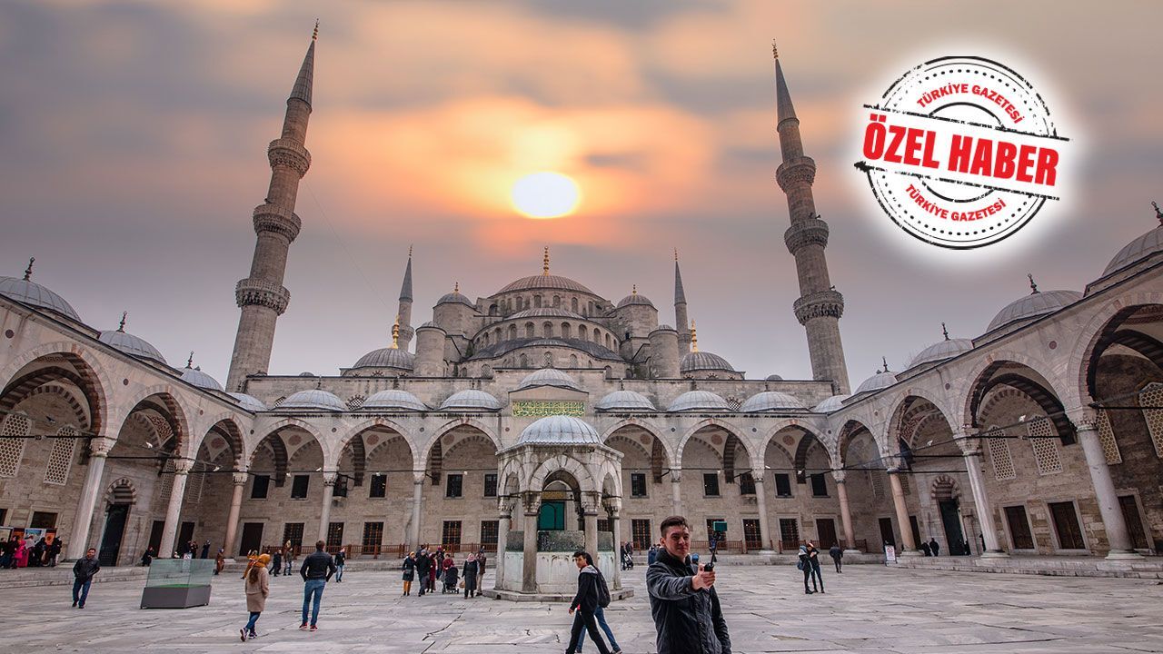 Tarihî mabetlerde güvenlik zaafı var! Selatin Camilerindeki acı tabloyu uzmanlar anlattı Tarihî mabetlerde güvenlik zaafı var! Selatin Camilerindeki acı tabloyu uzmanlar anlattı
