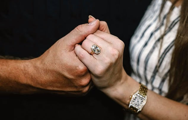 Taylor Swift'ten s&uuml;rpriz nişan! Trump &ccedil;ifti tebrik etti - 1. Resim