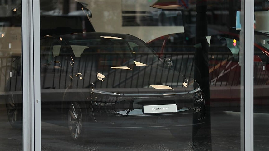 Avrupa'da Tesla'ya ağır darbe! Satışlar yarı yarıya düştü - 1. Resim