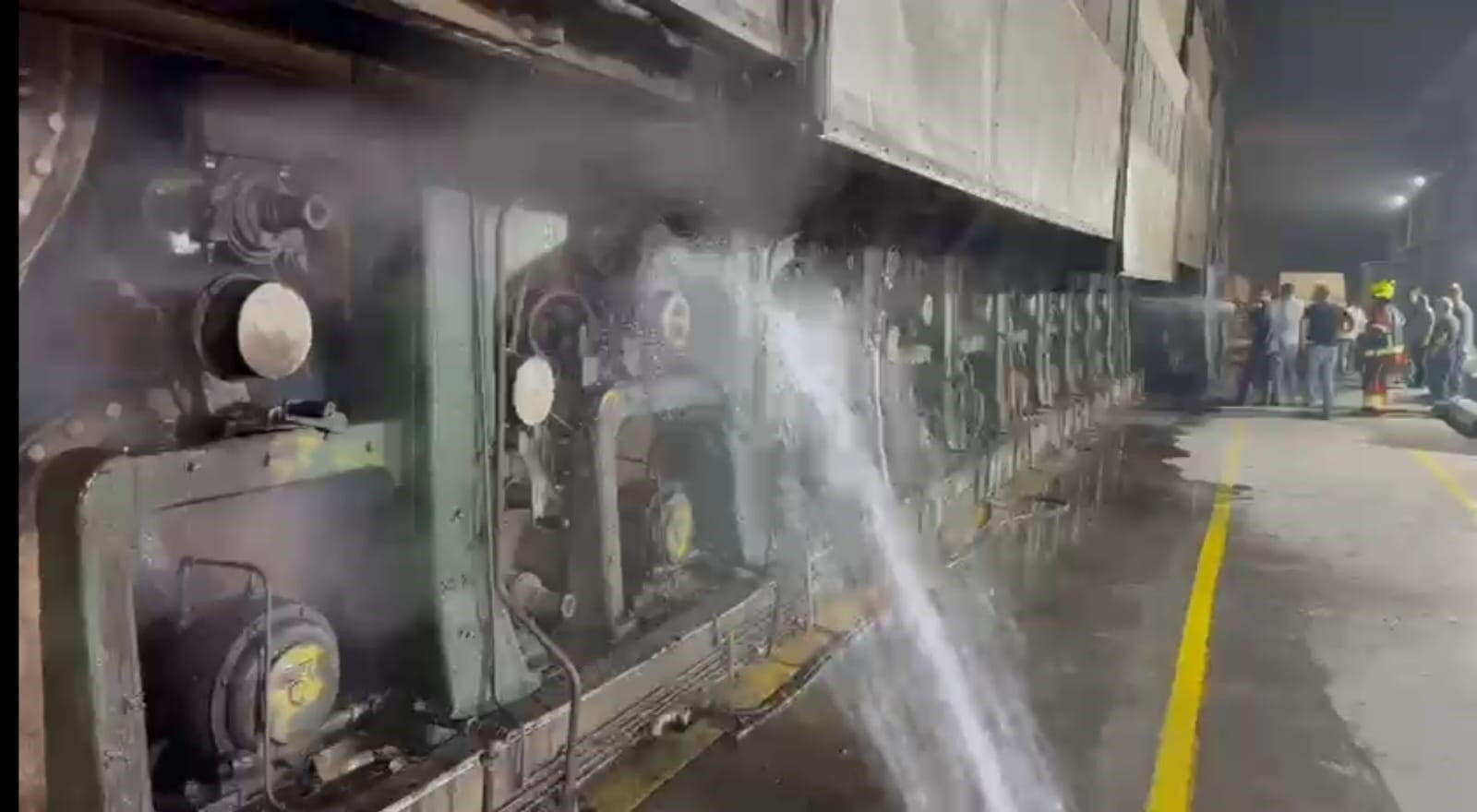 Balıkesir'de fabrika yangını! Ekipler hemen müdahale etti - 3. Resim