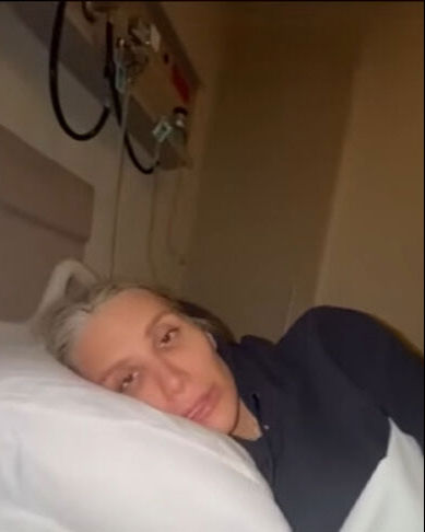 İrem Derici’nin kaza haberi hayranlarını üzdü! “Başıma 10 dikiş atıldı, konserlerim iptal” - 1. Resim