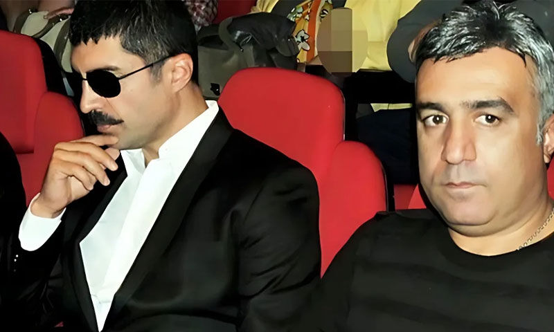 Kardeşler arasındaki gerilim bitti! İşin aslı başka çıktı: Özcan Deniz’in ağabeyi Ercan Deniz villayı silahla basmış - 1. Resim