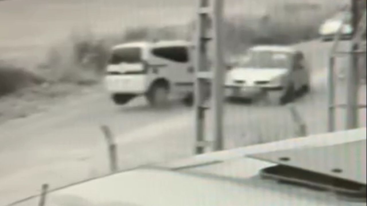 Tokat'ta feci kaza! Hamile kadın bebeğini kaybetti Tokat'ta feci kaza! Hamile kadın bebeğini kaybetti