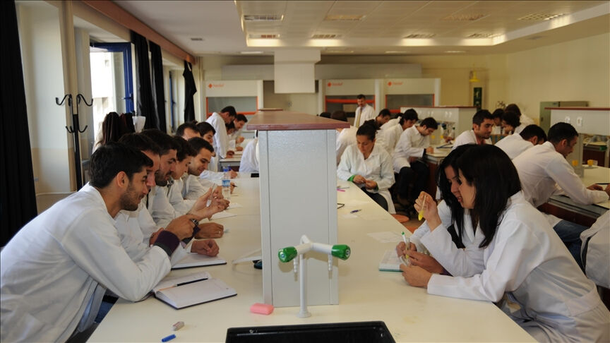 YÖK'ten depremzede öğrenciler kararı! 'Özel öğrencilik' hakkı bir yıl daha uzatıldı - 1. Resim