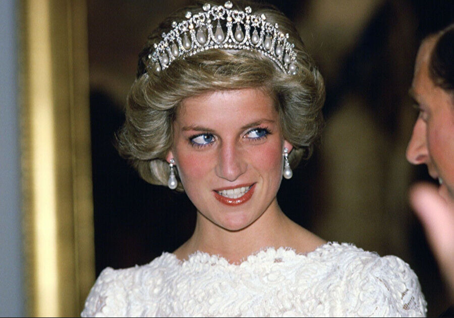 Yüzlerce yıl saklı kalacaktı! Prenses Diana'nın zaman kapsülü erken açıldı, 34 yıllık sır gün yüzüne çıktı - 5. Resim