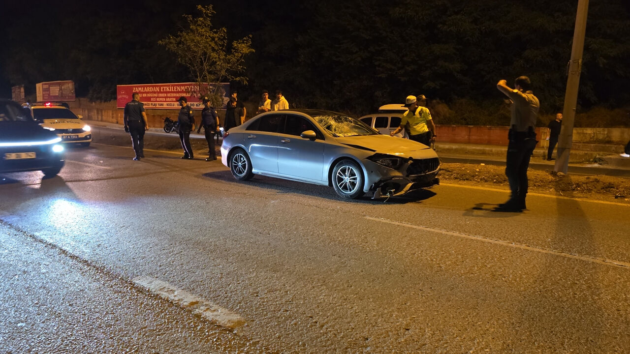 Zonguldak'ta otomobilin yayalara çarptığı kazada can pazarı! - 1. Resim