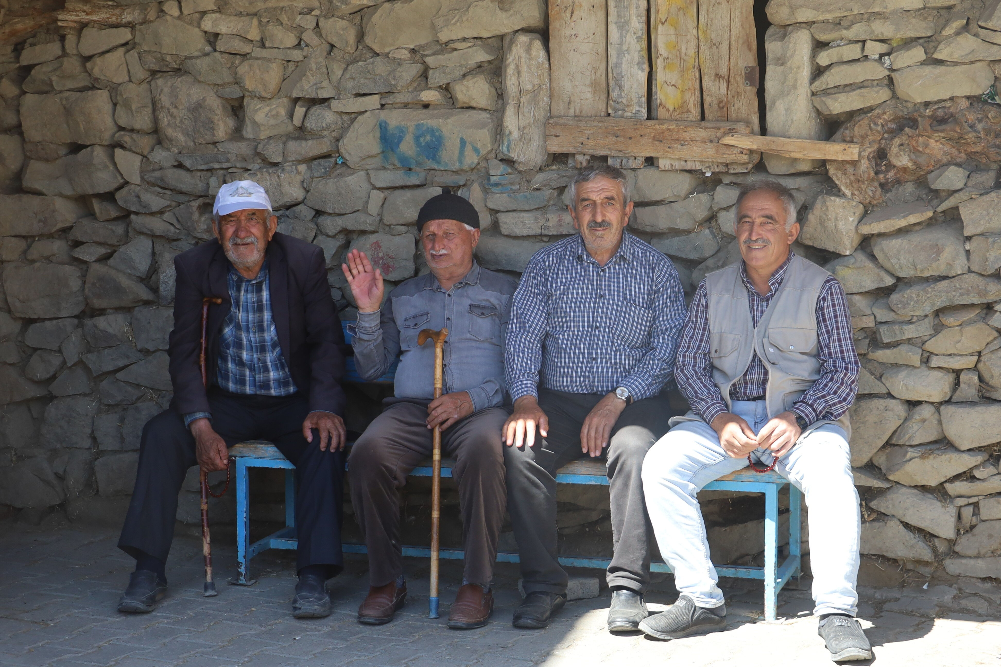 12 yıllık beklenti gerçek oldu! Köyde 7'den 70'e herkes havalara uçuyor: Mutluluktan 15 gündür uyku uyuyamıyoruz - 2. Resim