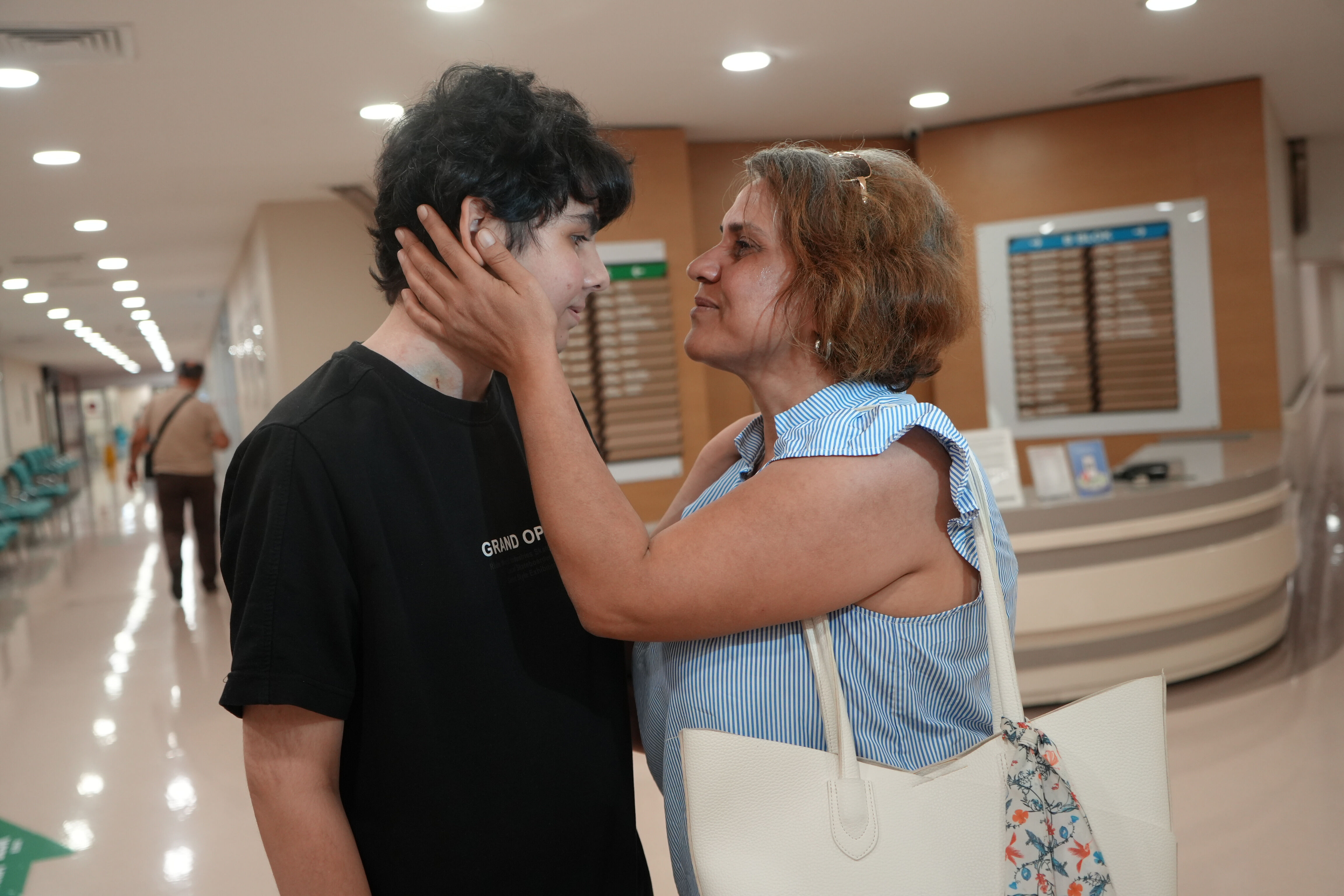 15 yaşındaki Ahmet Eren' e umut ışığı: İngiliz turistin ailesi bağışladı - 1. Resim