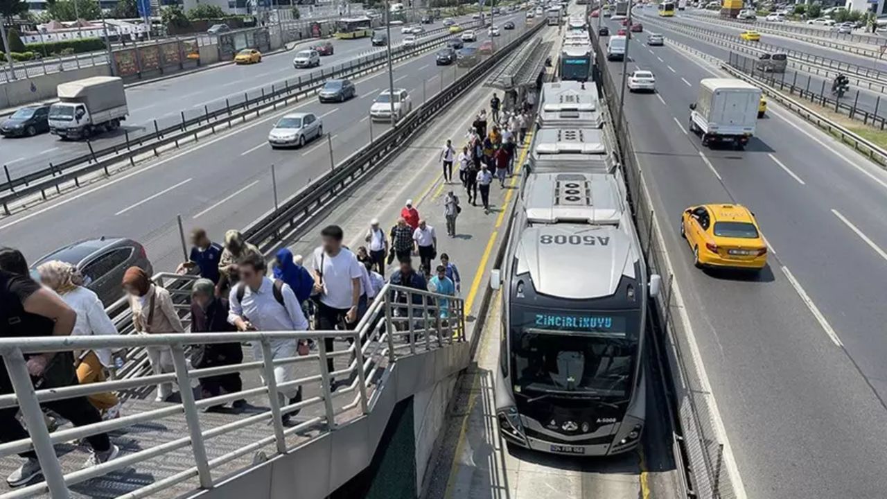 30 Ağustos metrobüs ücretsiz mi olacak, yarın hangi toplu taşımalar bedava?