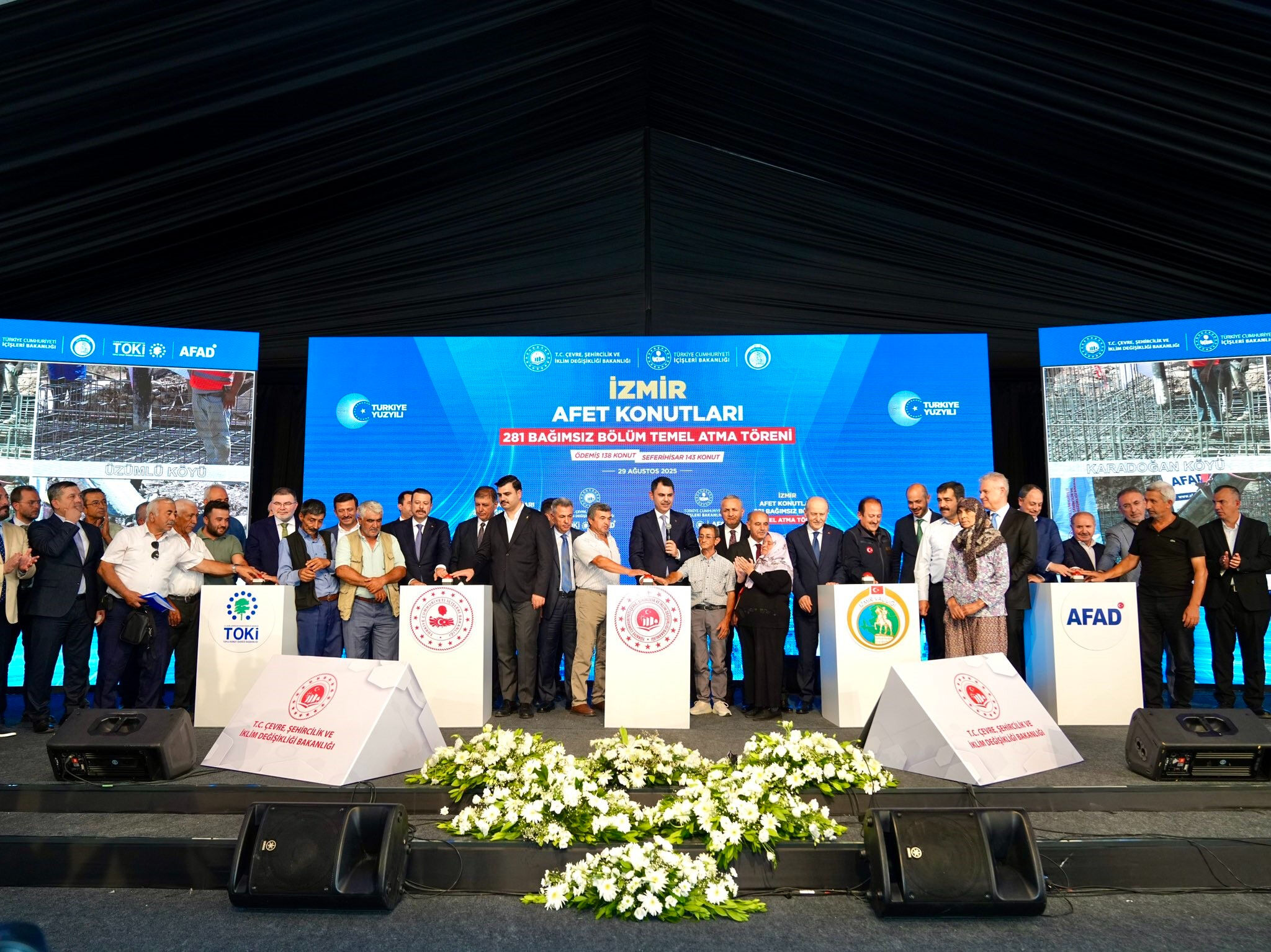 Bakan Kurum'dan İzmir'de yeni konut müjdesi: Yangının yaraları sarılacak! - 2. Resim