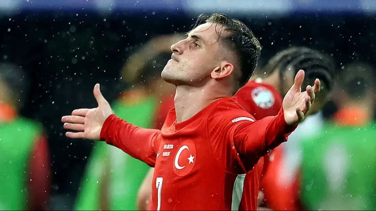 Kerem Aktürkoğlu'nun Fenerbahçe transferi ortalığı karıştırdı! Yunus Akgün ve Abdulkerim Bardakcı'dan ilk tepki geldi - 1. Resim