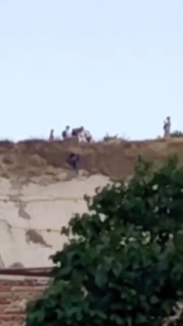 Nevşehir'de korku dolu anlar! Dengesini kaybeden turist vadiye düştü: O anlar kamerada - 1. Resim