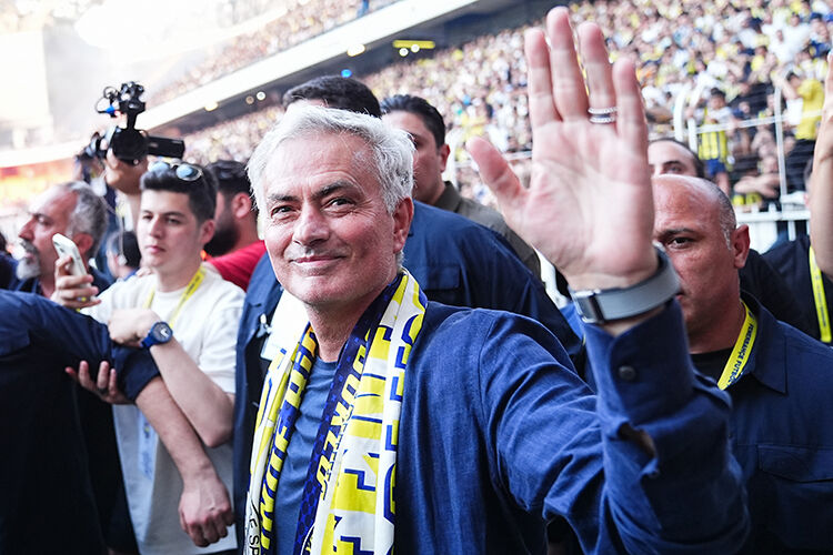 Fenerbahçe, Jose Mourinho ile yolları ayırdı! - 2. Resim