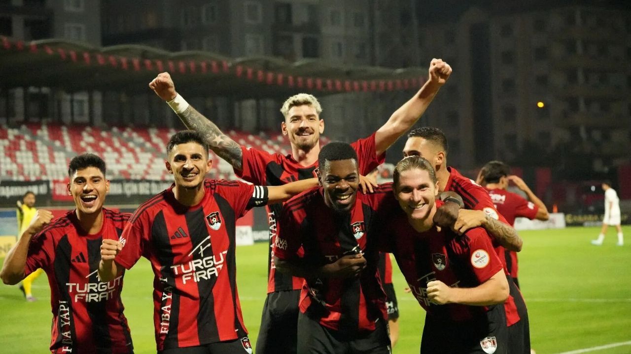 Şifresiz canlı yayınlanacak! Van Spor FK - Bandırmaspor maçı hangi kanalda, ne zaman? Şifresiz canlı yayınlanacak! Van Spor FK - Bandırmaspor maçı hangi kanalda, ne zaman?