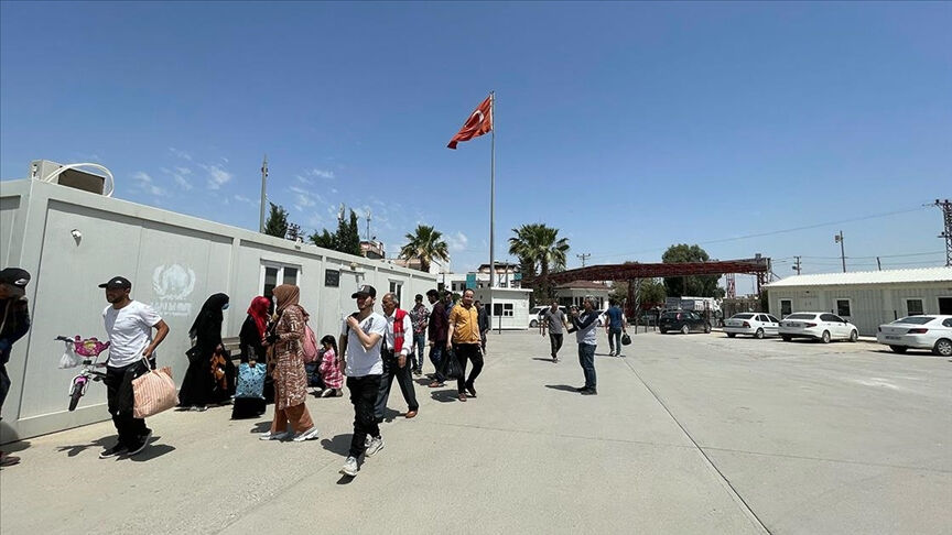 Ülkesine dönen Suriyeli sayısı açıklandı! Türkiye'de kaç Suriyeli var? - 1. Resim