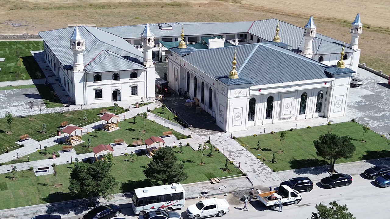 Yıllardır beklenen gün geldi! Terzibaba Külliyesi dualarla hizmete açıldı - 1. Resim