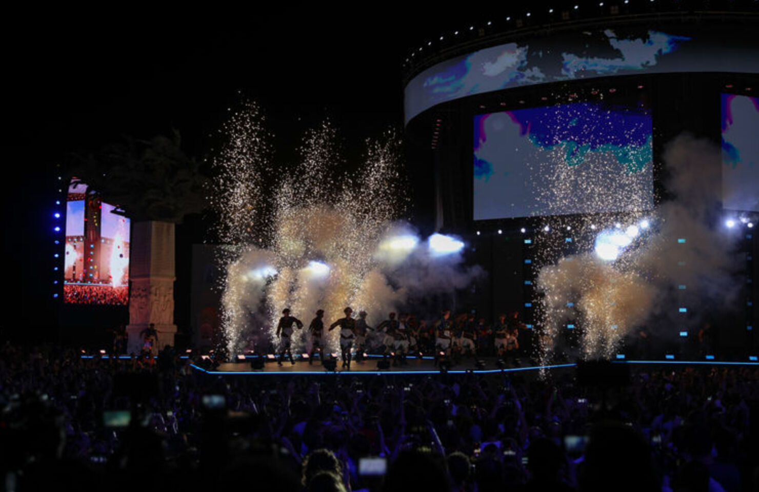 30 Ağustos ücretsiz İzmir konseri: Bugün İzmir'de konserler nerede, saat kaçta? Sefo, Edis, Ali Altay... - 1. Resim