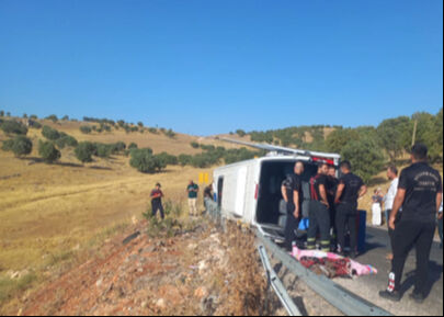 Diyarbakır'da feci kaza! Can kaybı ve çok sayıda yaralı var - 1. Resim
