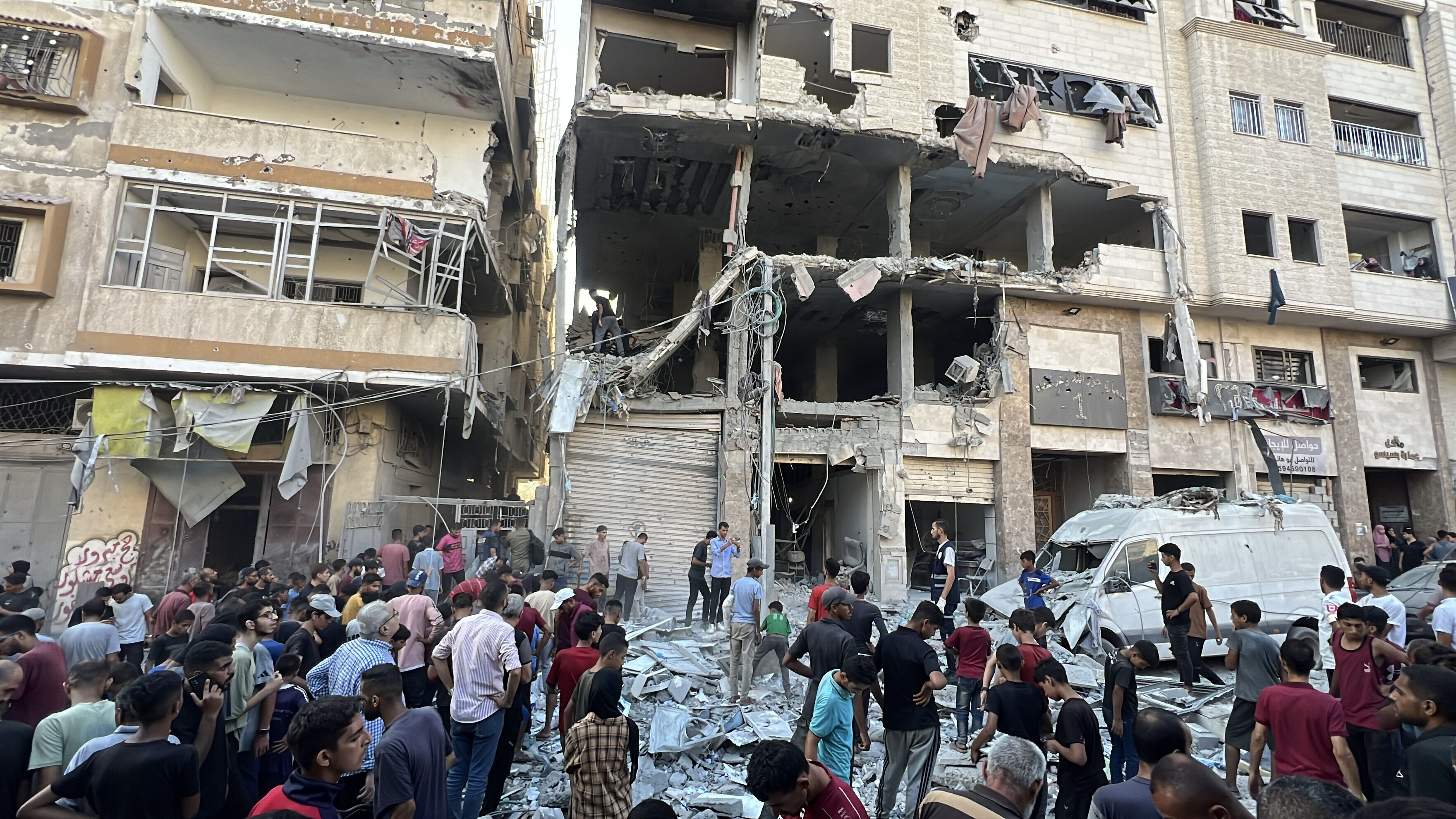 İsrail’den Ebu Ubeyde’ye suikast iddiası: Gazze’de apartman bombalandı İsrail’den Ebu Ubeyde’ye suikast iddiası: Gazze’de apartman bombalandı - 2. Resim