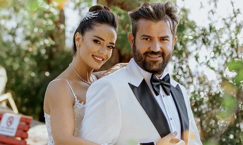 Küçük Sırlar’ın Arzu’su İpek Karapınar yönetmen Ali Balcı ile sessiz sedasız evlendi! - 3. Resim