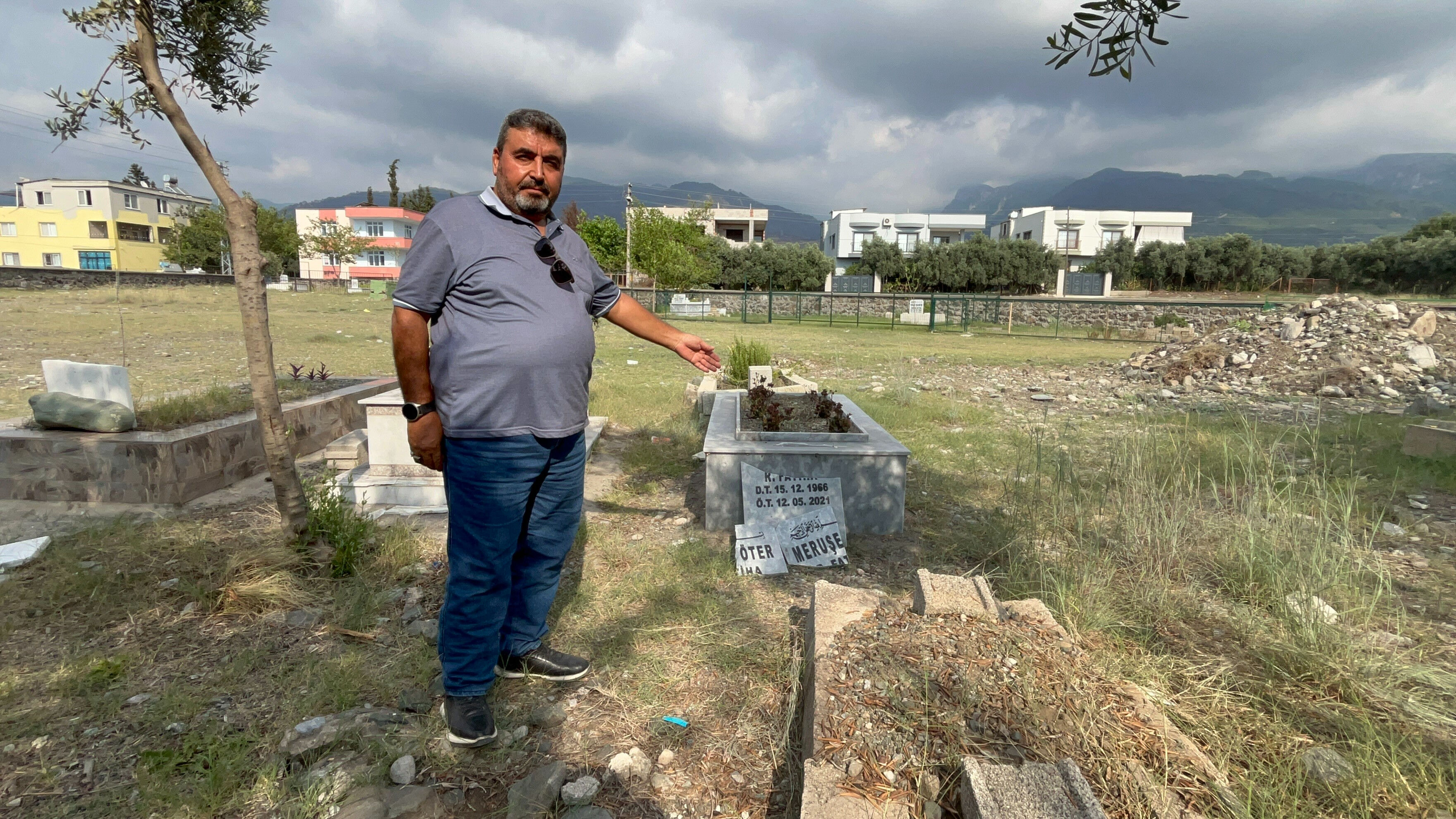 Mezarlar tahrip edildi, ekipler harekete geçti! Altından bambaşka bir gerçek çıktı - 2. Resim