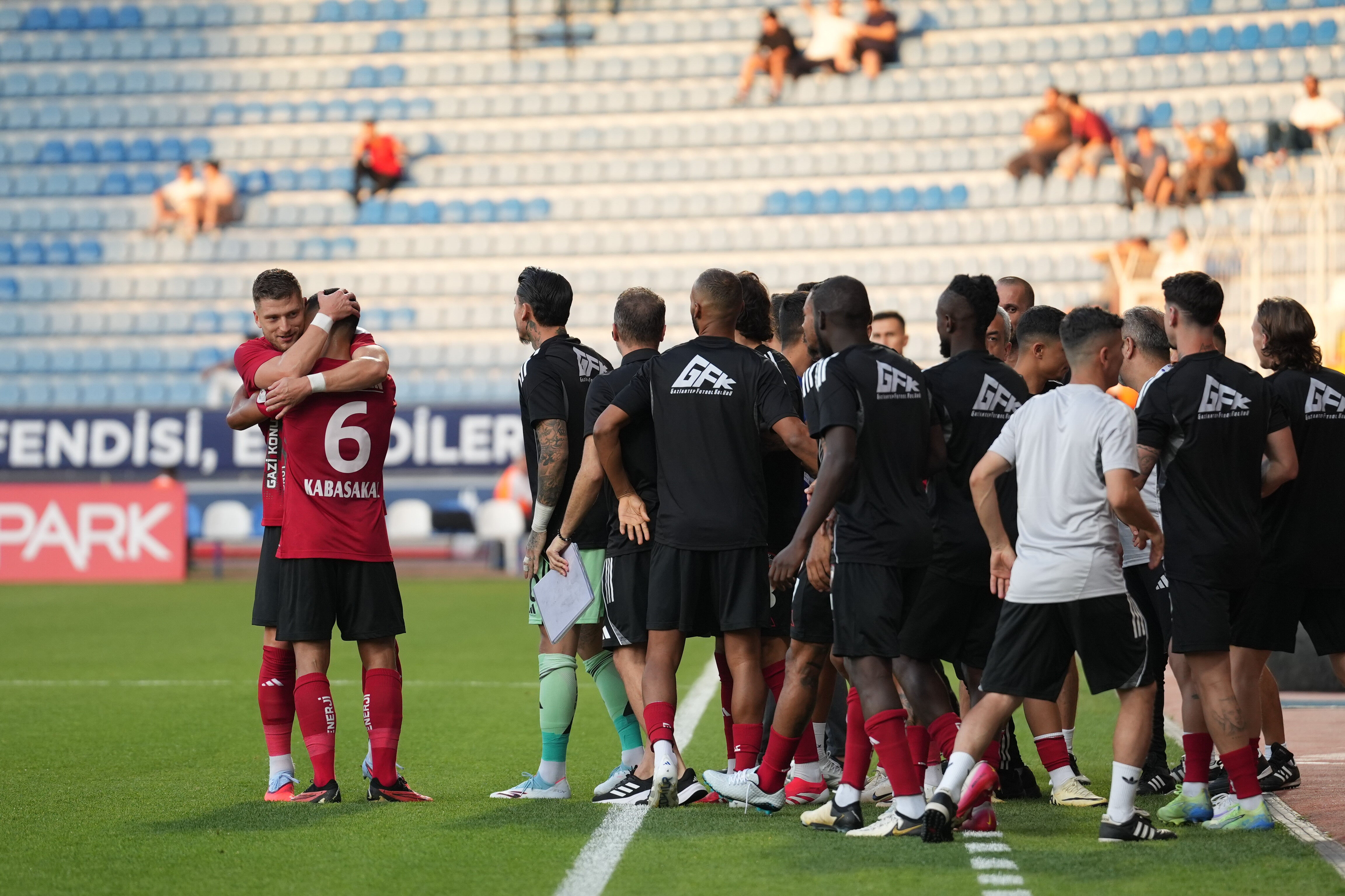 Süper Lig'de 5 gollü maçın galibi belli oldu! Burak Yılmaz ve Shota'dan ilk açıklamalar - 2. Resim