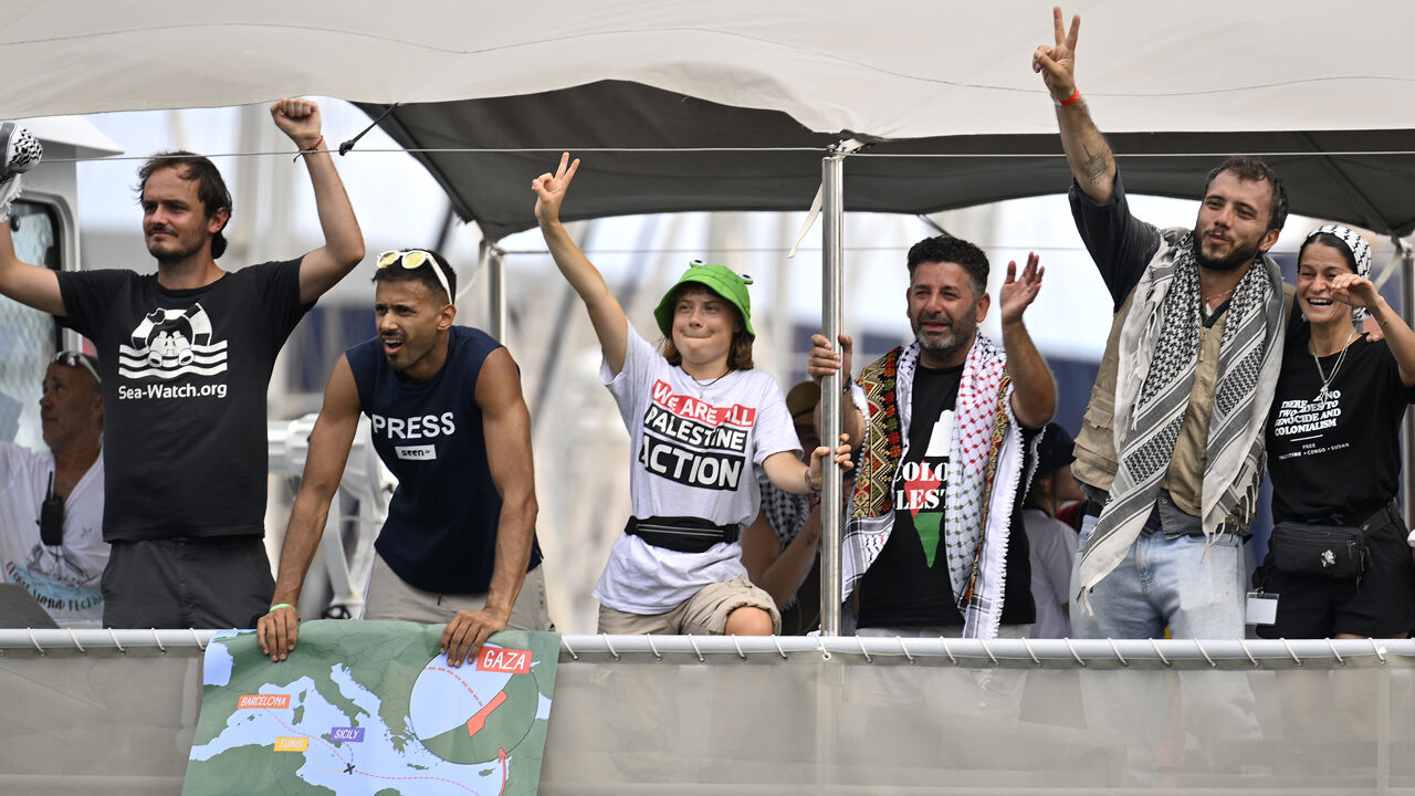 Akdeniz'de onlarca tekne Gazze i&ccedil;in yola &ccedil;ıktı! Tek bir hedefleri var - 4. Resim