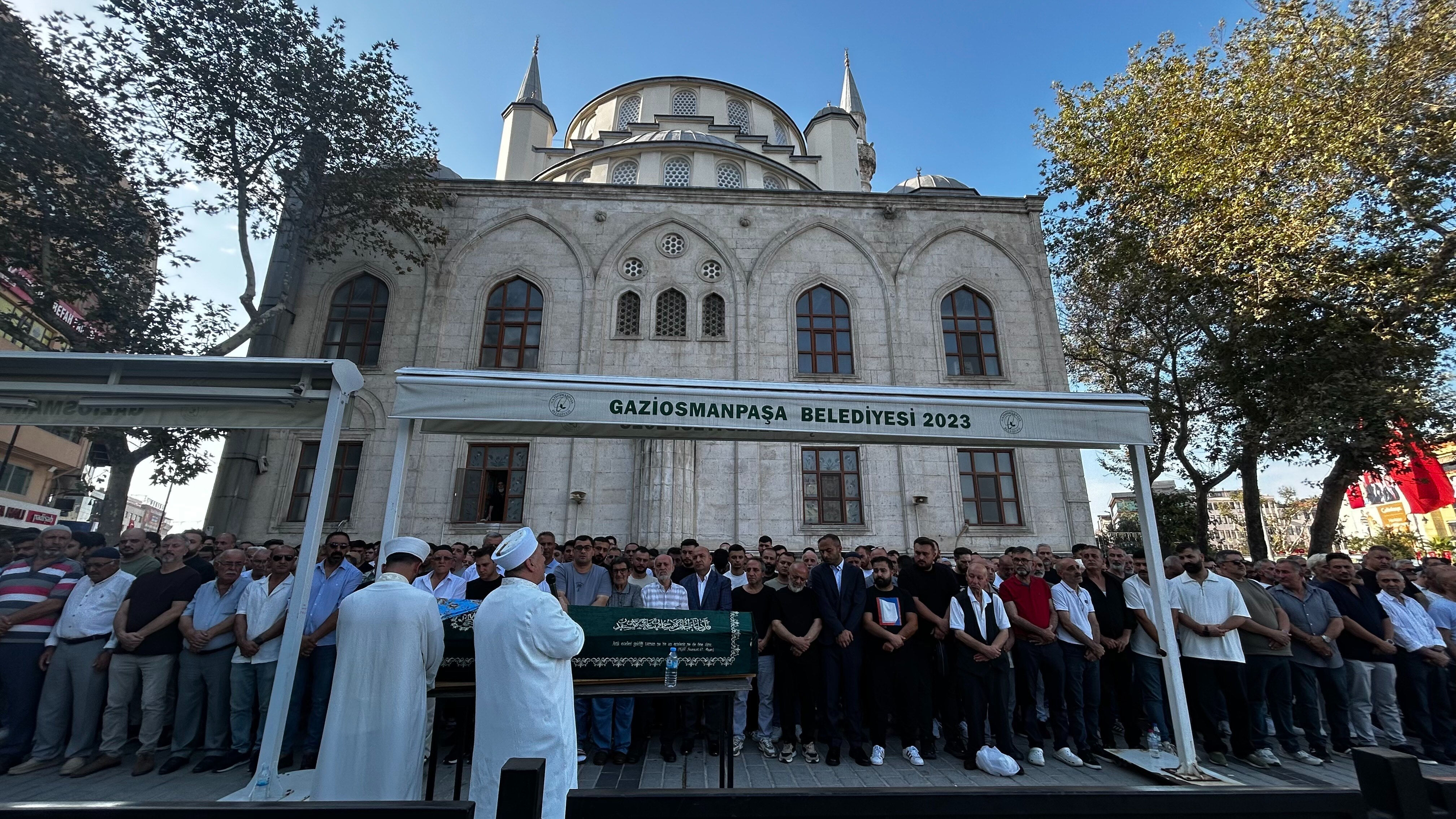 Boğaziçi Üniversitesi'nde katledildi! 15 yaşındaki Hilal'in cenazesinde yakınları isyan etti - 2. Resim