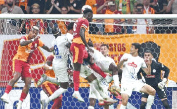 Cimbom’a iyi tatiller! G.Saray evinde Rizespor’u mağlup etti, yeni sezonda dördüncü maçını da kazandı - 2. Resim