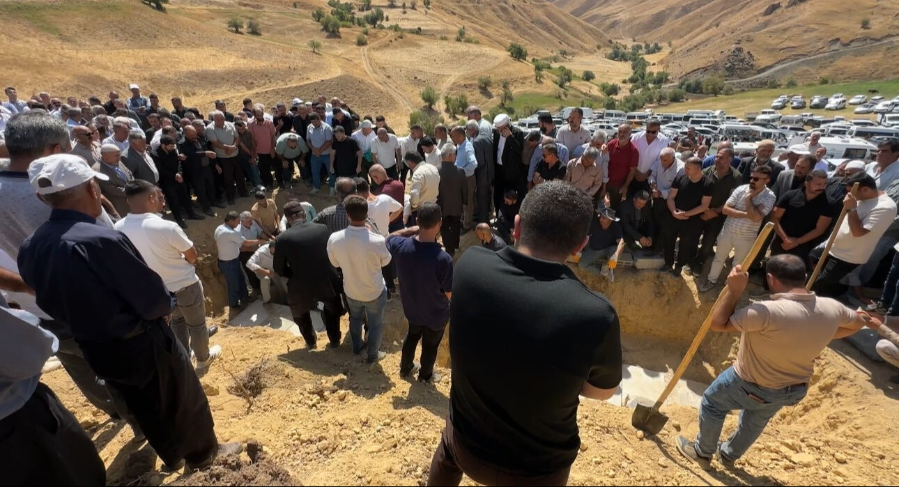 D&uuml;ğ&uuml;n yolunda acı son! Feci kazada bir aile yok oldu - 1. Resim