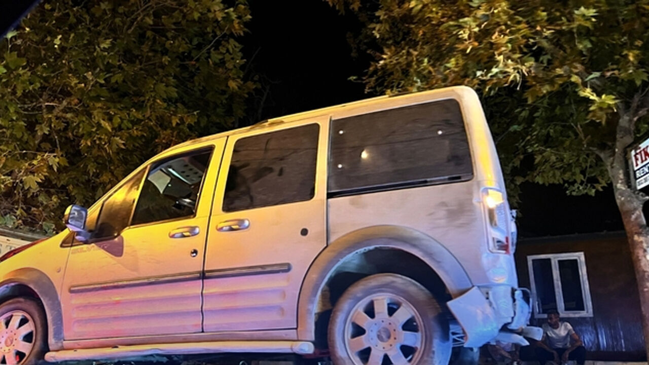 Hatay'da evlat terörü: Anne-babasını dövdü, yetmedi tanımadığı birini rehin aldı! - 1. Resim