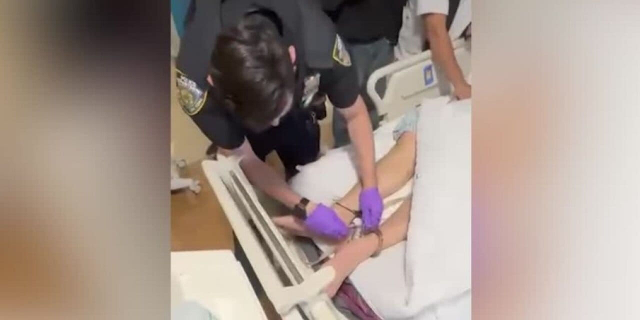 Yoğun bakımdaki Türk vatandaşına kelepçe taktılar! New York Belediye Başkanı devreye girdi Yoğun bakımdaki Türk vatandaşına kelepçe taktılar! New York Belediye Başkanı devreye girdi - 1. Resim