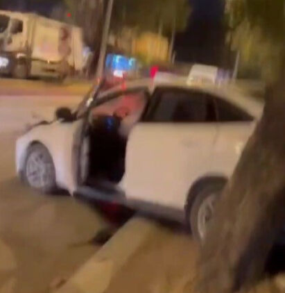 Anne babasını dövdü, aracı uçuruma sürükledi! Polis peşine düşünce sürücüyü rehin aldı - 2. Resim