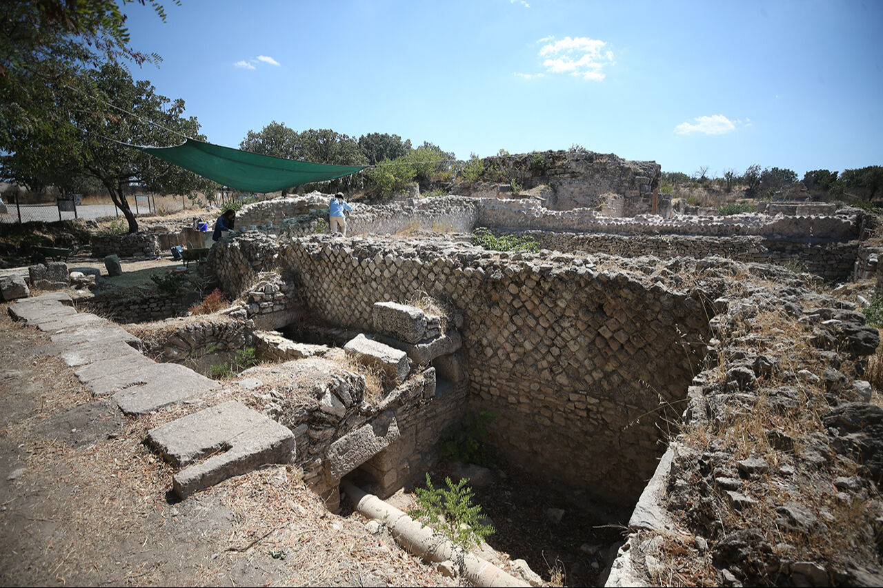 Askerlerin emeklilik yeriydi! 2300 yıllık tarihi antik şehrin çarşısı ortaya çıkarılıyor - 2. Resim